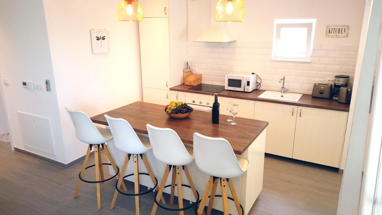 Nyaraló House Ana Sukošan