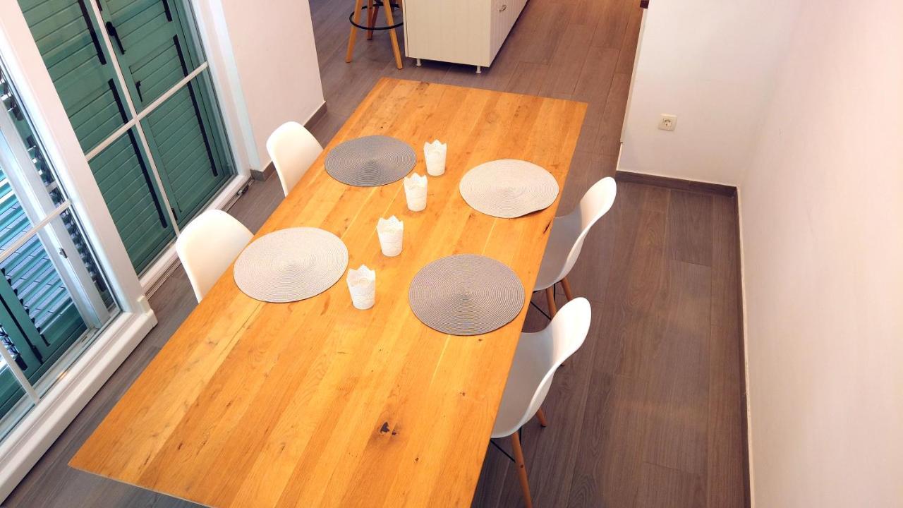 House Ana * Sukošan